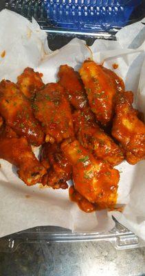 Honey Sriracha Chicken Wings