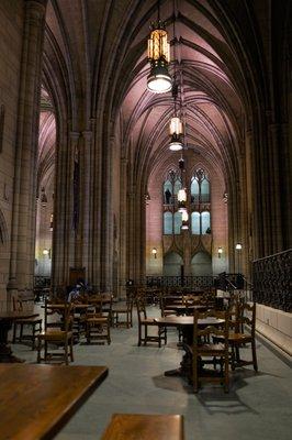 Cathedral of Learning on the Pitt University Campus in Pittsburgh, PA.