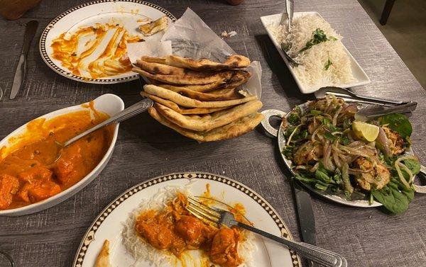 Chicken Tikka Masala, Naan basket,