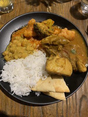 Main plate consisting of chicken curry, Chana korma (chick peas in sauce was very good), mixed vegetable makhani