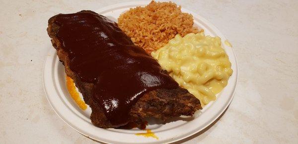 Pork ribs with mac n cheese and Spanish rice ($9.00)