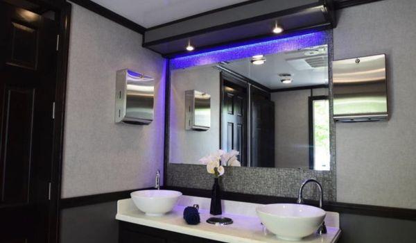 Gotta Go 6 station luxury restroom trailer