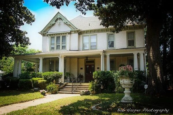 Historic Magnolia House Inn & The Wedding Chapel