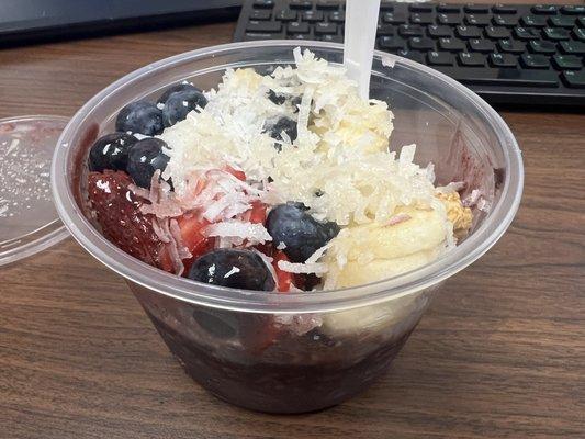 Delicious acai bowl! They don't have peanut butter tho FYI