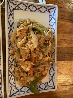 Drunken noodles with chicken