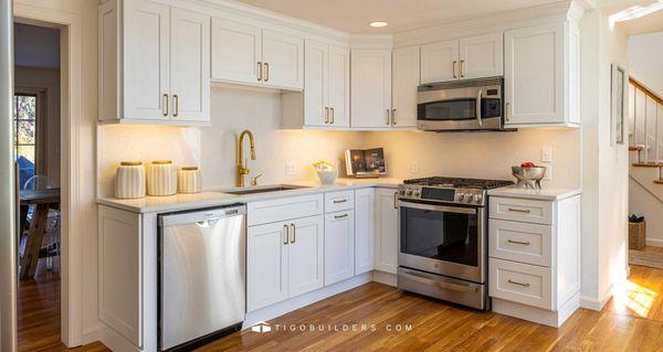 Kitchen Cabinets White Shaker