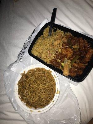 Lo Mein and general tso chicken