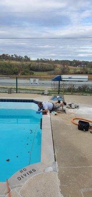 Coating a pool line