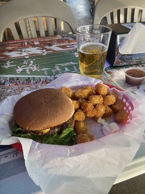 Cheeseburger, tater tots, lone star - $13