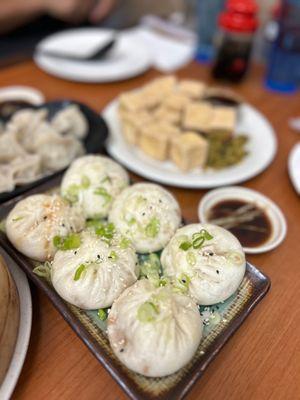 Fried pork bun