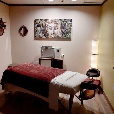 Singles massage room