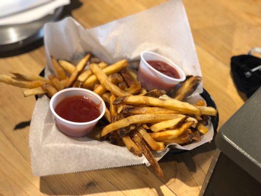 Happy Hour fries! Perfecto!