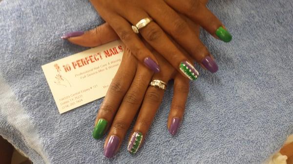 Always 10 Perfect Nails & 10 Perfect Toes!! Great Nail Techs!! Very Artistic!!