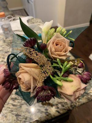 Redone corsage. Not by Whistle Stop