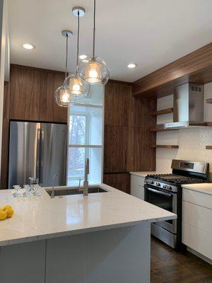 Beautiful, clean kitchen ready to use.