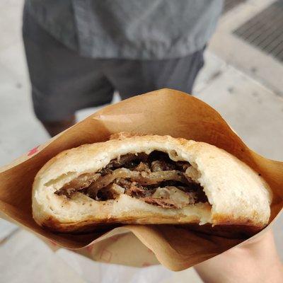 inside the black pepper beef shaobing