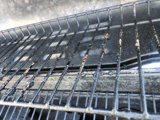 Found the grill in this condition.