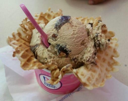 Jamoca Almond Fugde in a waffle cup.... YUMM!