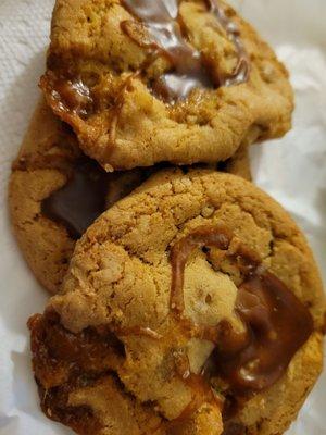 Chocolate Chip Cookies with Caramel Swirl