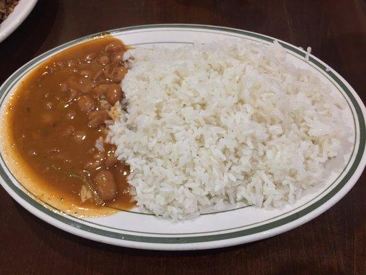 White rice and beans, not much I can eat here (vegetarian), but it can fill you up! Also, works great as a side dish. (11/27/2017)