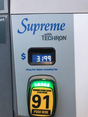 Saving $.20 a gallon with my Vons card!