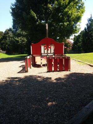 Ship play structure