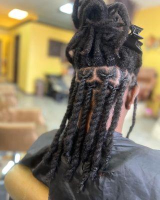 Retwist & style