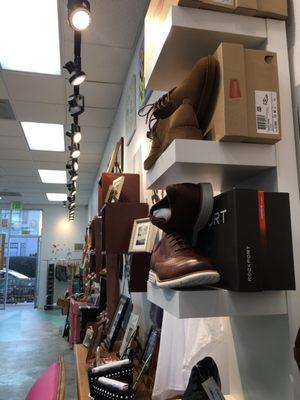 Great little store that offers great shoes and handmade products!