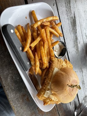 Cod sandwich with seasoned fries