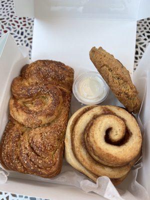 Cinnamon Roll, Monkey Bread from cuttings, Chocolate Chip Cookie