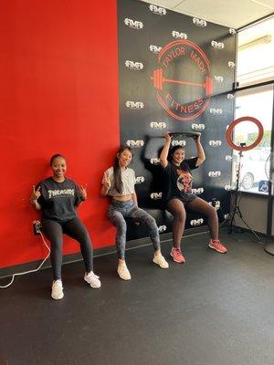 Wall sits x group training!