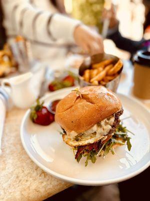 Brunchin Burger from Brunch 101