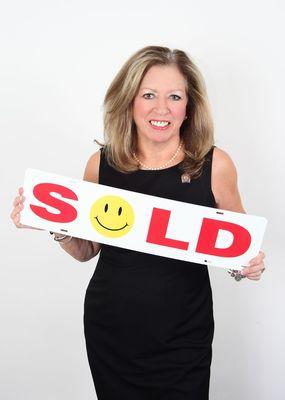 Bette McTamney RE/MAX 440 Skippack PA Full time Realtor