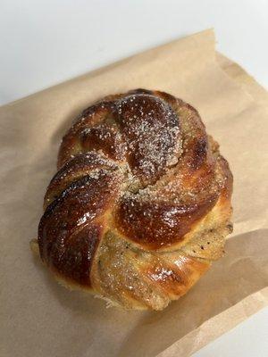 CARDAMOM BUN