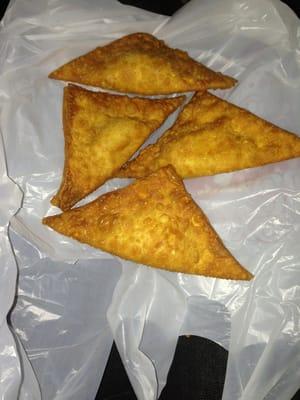 Fried crab rangoons(4) $2.75