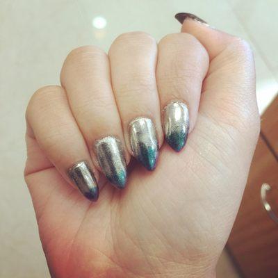 Chrome nails