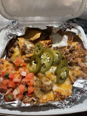 Ground beef nachos