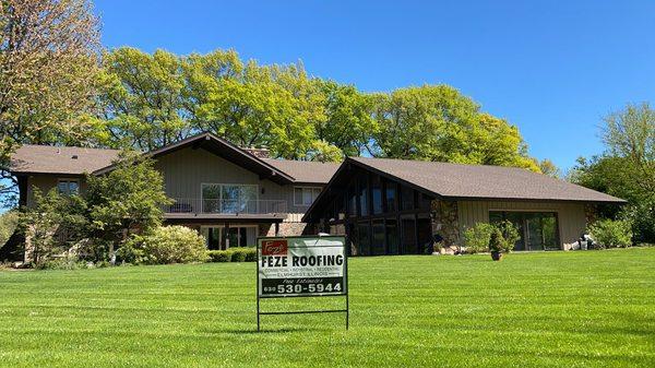 Stunning home and a new roof by Feze