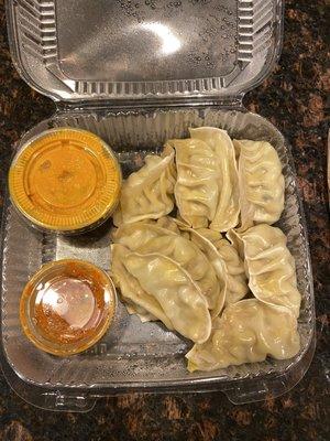 Chicken momos