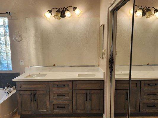 Tonaya's Custom Cabinets