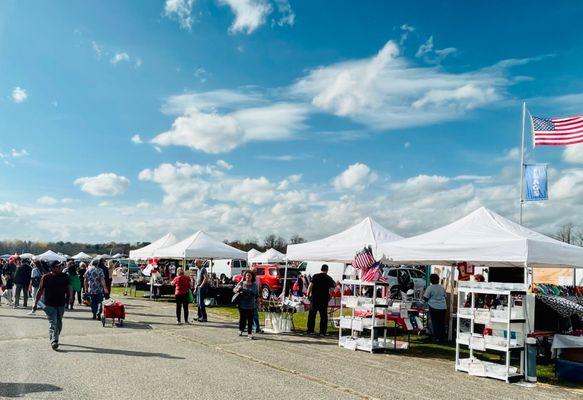 11/5/22 last Stormville flea market of the year. Beautiful warm day.