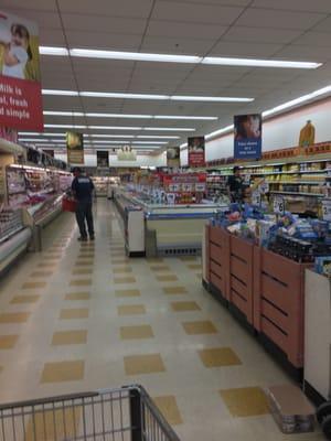 Ashland Market Basket -- King's Crossing : 49 Pond Street / Route 126, Ashland       Interior