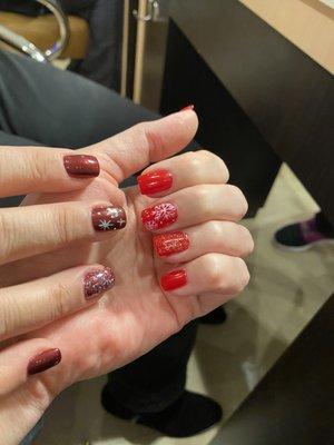 Cute Christmas nails!