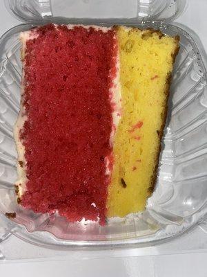 Strawberry Lemonade Cake (Strawberry/Lemon Flavor Fusion Cake)