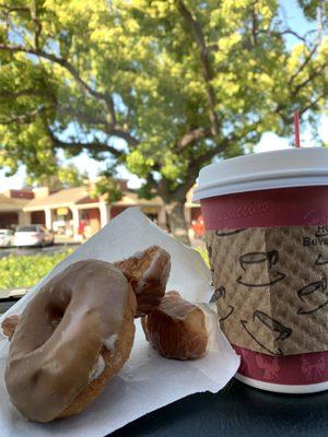 Maple Donut and Cronut Holes (tho more like arthritic fingers lol).