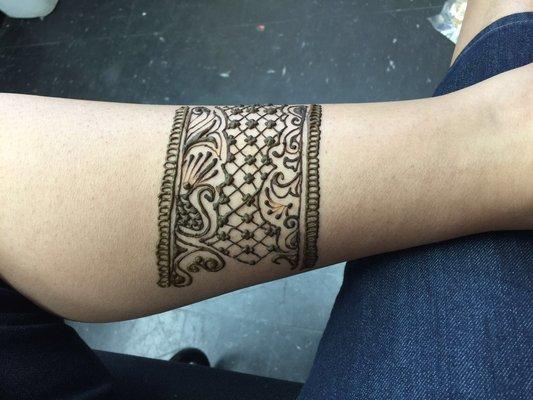 Henna tattoo