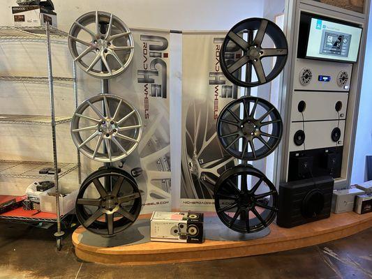 Stereo West Autotoys