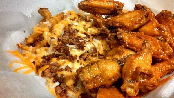 Hot wings with bacon cheese fries