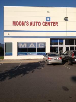 Moon's Auto Center