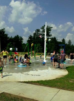 Has a great splash park open Memorial day to Labor day